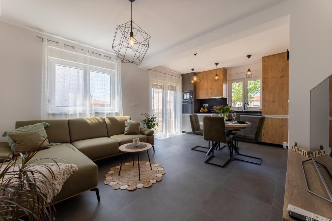 Apartments Maya & Tina Trogir Extérieur photo