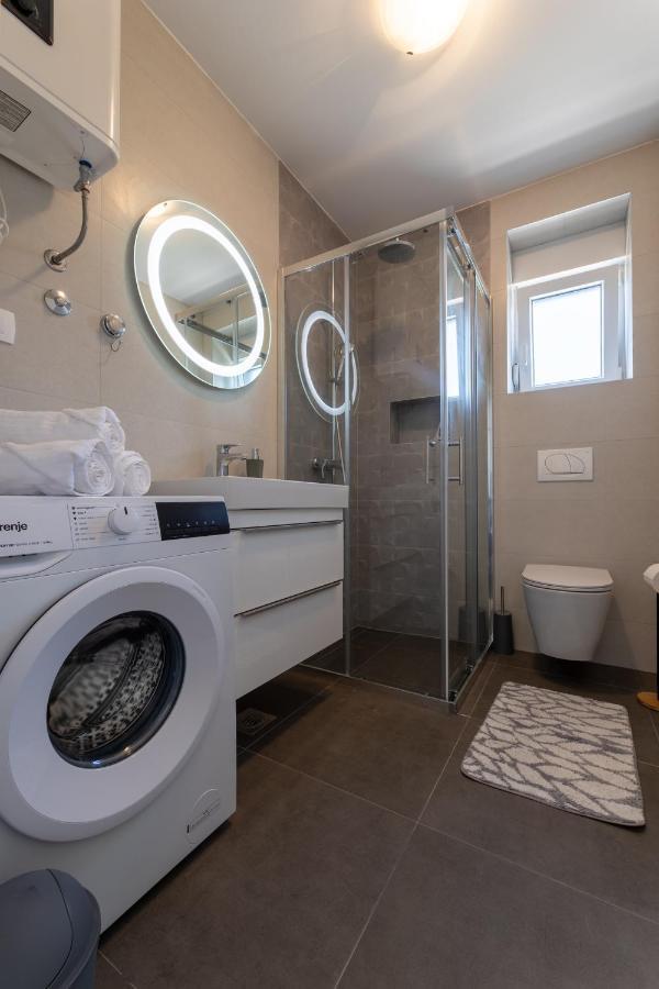 Apartments Maya & Tina Trogir Extérieur photo